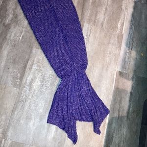 ❤️NWOT Mermaid type knitted blanket❤️